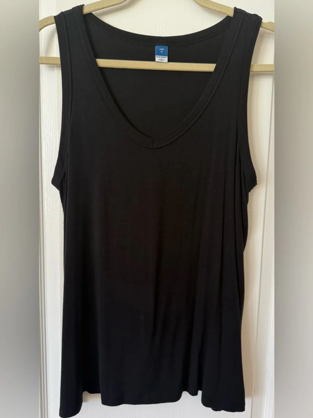 Old Navy Luxe Black Swing Tank Top Medium Soft Flowy Basic - Picture 1 of 4